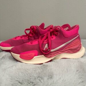 Nike Renew Elevate III Fierce Pink Basketball/Volleyball Women’s Shoes - Sz. 9